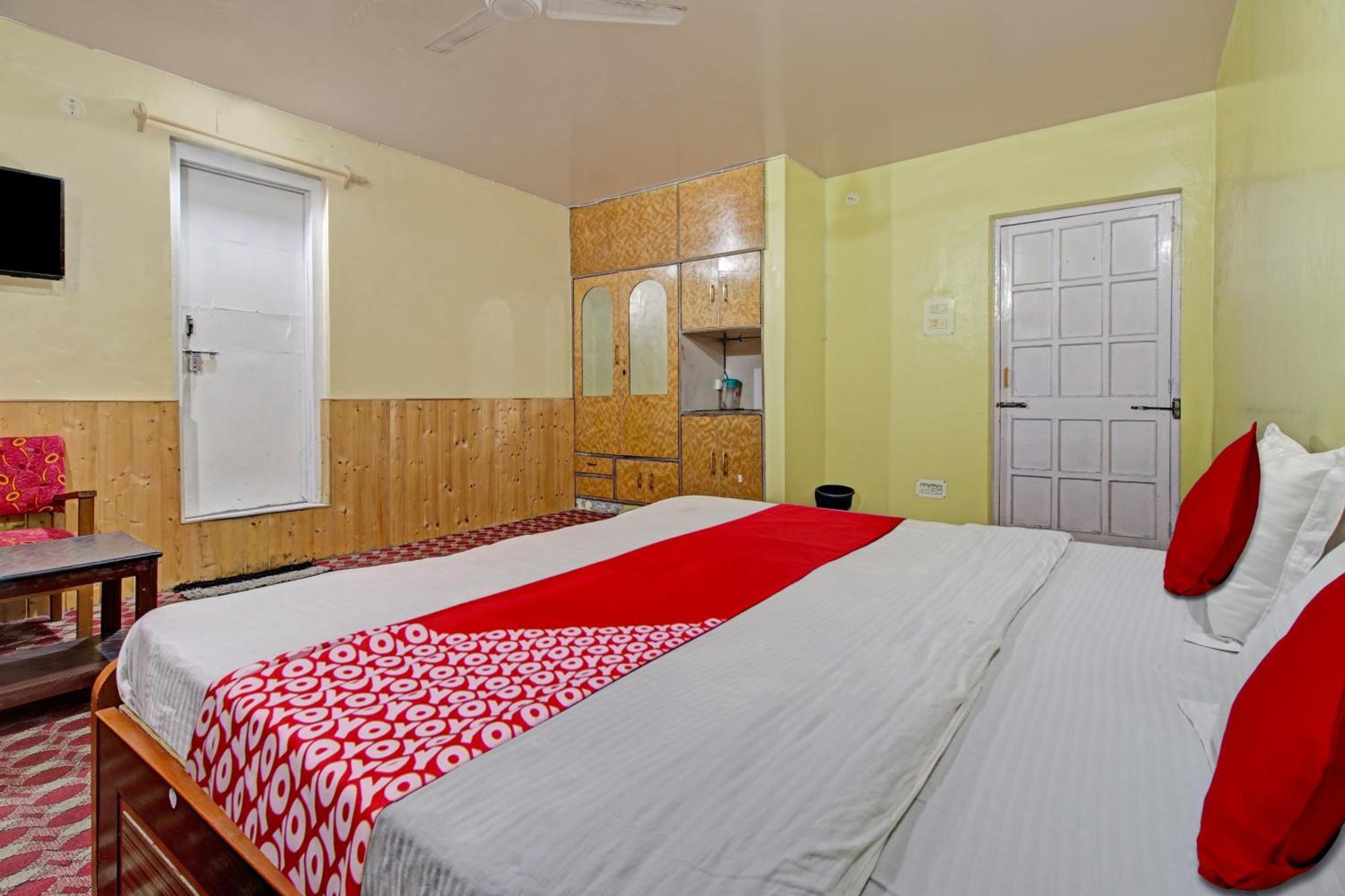 Hotel Ab-i-Hayat Srīnagar Dış mekan fotoğraf