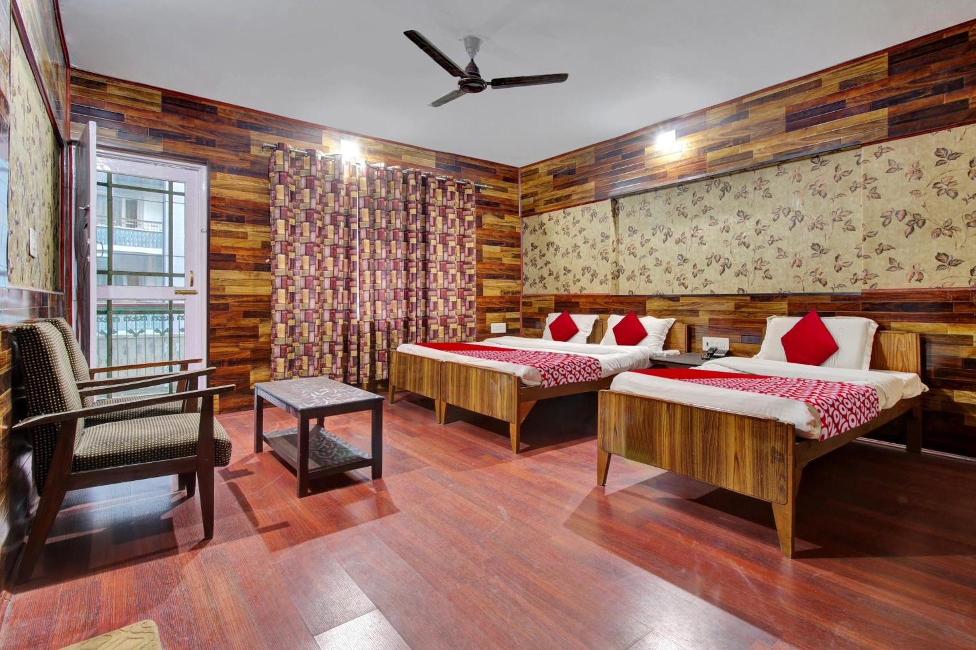 Hotel Ab-i-Hayat Srīnagar Dış mekan fotoğraf